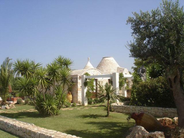 奥斯图尼 Trulli Fogliarella旅馆 外观 照片