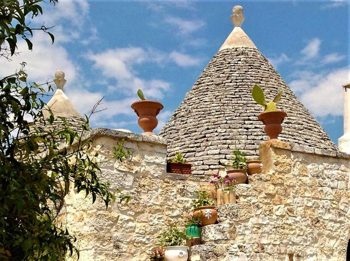 奥斯图尼 Trulli Fogliarella旅馆 外观 照片